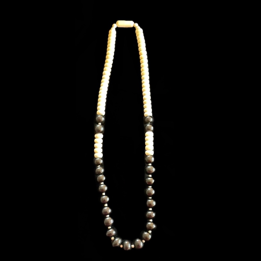 Black and white onyx necklace